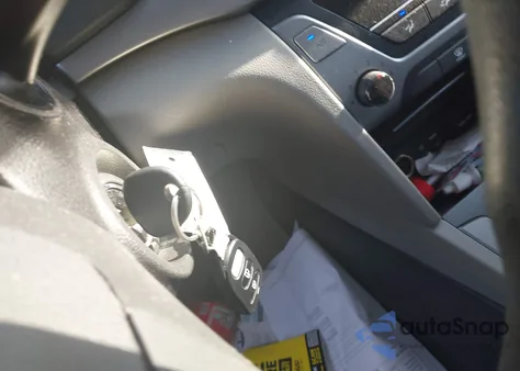 2017 Hyundai Elantra Se z USA, uszkodzony, nr VIN 5NPD74LF9HH102299